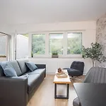 Deluxe For 4 - Free Private Parking - Private Terrace - Private Storage Apartment