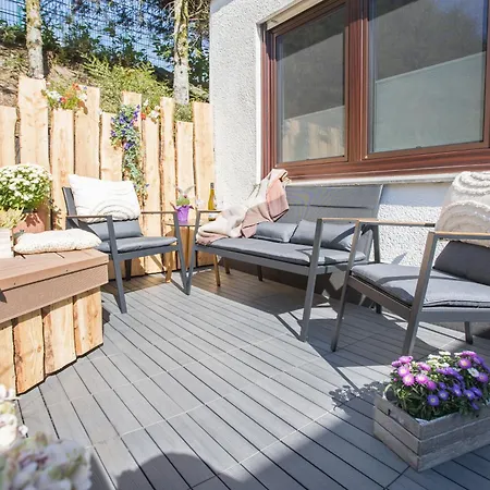 Deluxe For 4 - Free Private Parking - Private Terrace - Private Storage Daire Winterberg